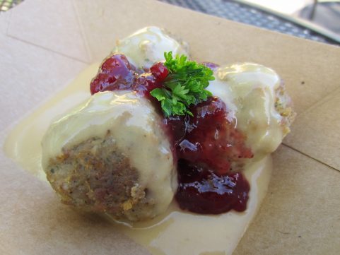 Holiday Swedish Meatballs with creamy gravy and Lingonberry sauce from Mistletoe Morsels