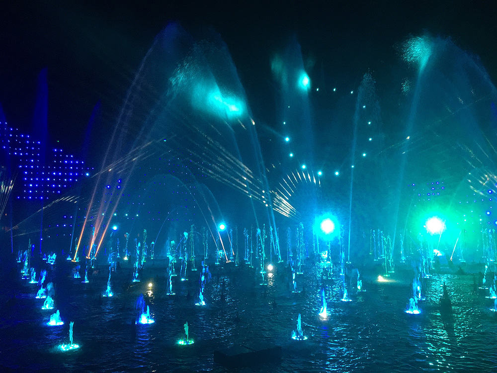World Of Color  U2013 Season Of The Light Review